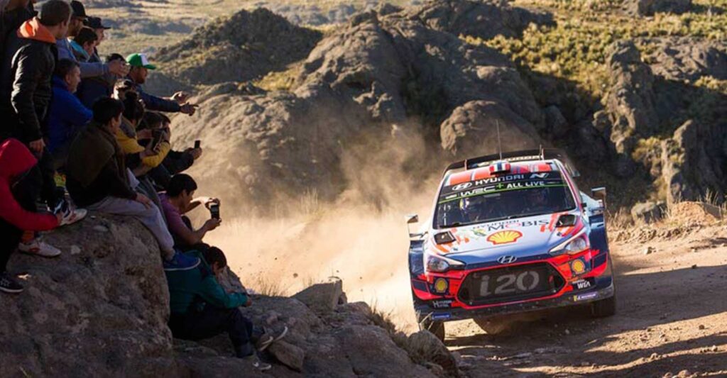 Ancora una vittoria, la seconda di fila, per Hyundai Motorsport al mondiale Rally 2019. Thierry Neuville e Andreas Mikkelsen, sono arrivati rispettivamente primo e secondo nel Rally di Argentina.
