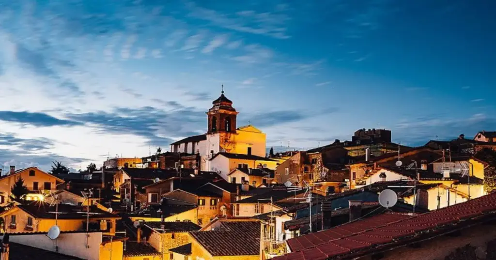 Gita fuori porta a Castel San Pietro Romano, tutto quello che c'è da sapere sul borgo, cosa vedere, cosa fare e dove mangiare.