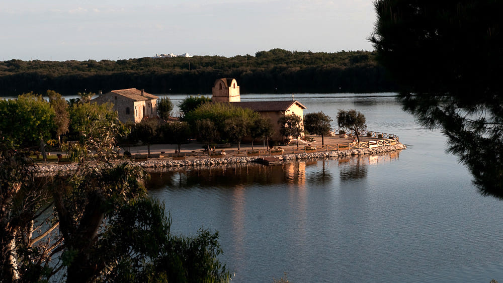 Cosa vedere a Sabaudia: Santuario di Santa Maria della Sorresca