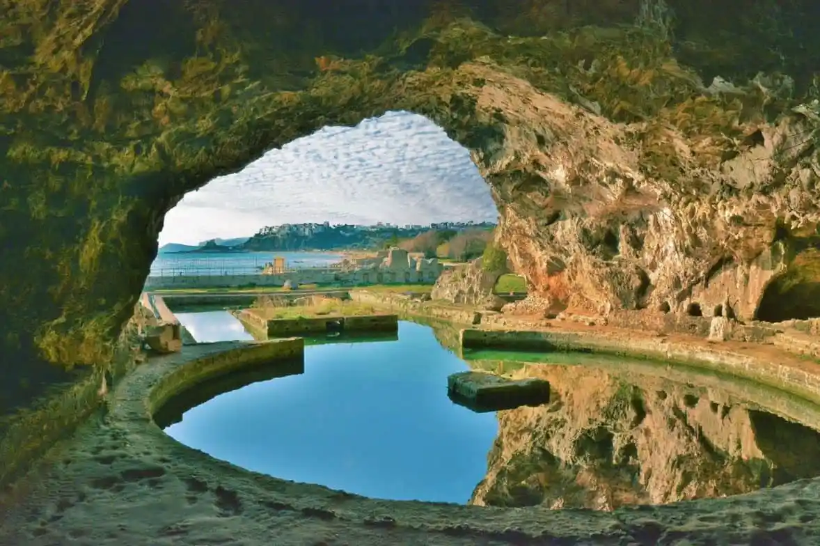 Cosa vedere a Sperlonga: Grotta di Tiberio