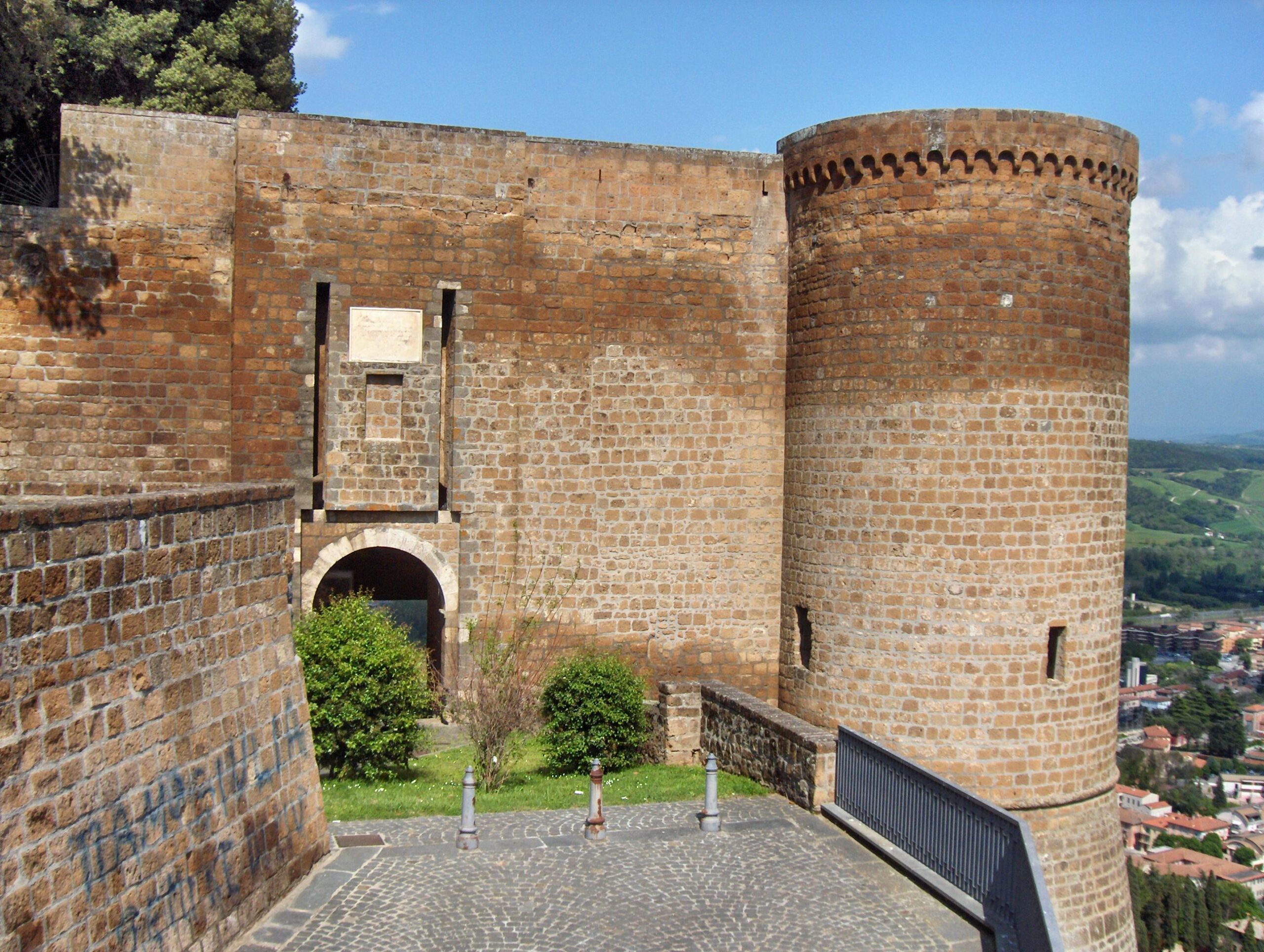 Cosa vedere a Orvieto: La fortezza di Albornoz